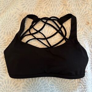 Lululemon free to be wild bra size 0
